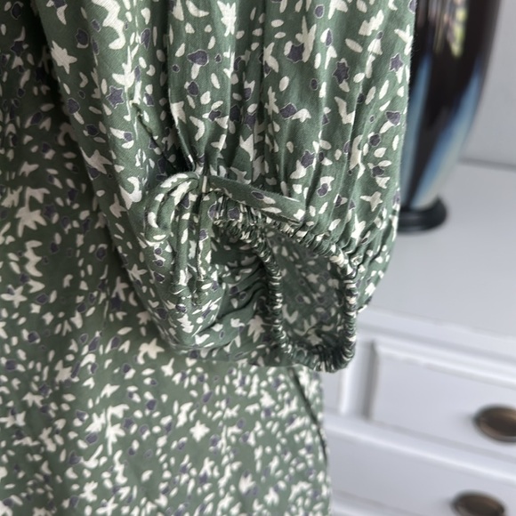 Mirth Belem Dress in Mint Field Flower - Picture 9 of 14